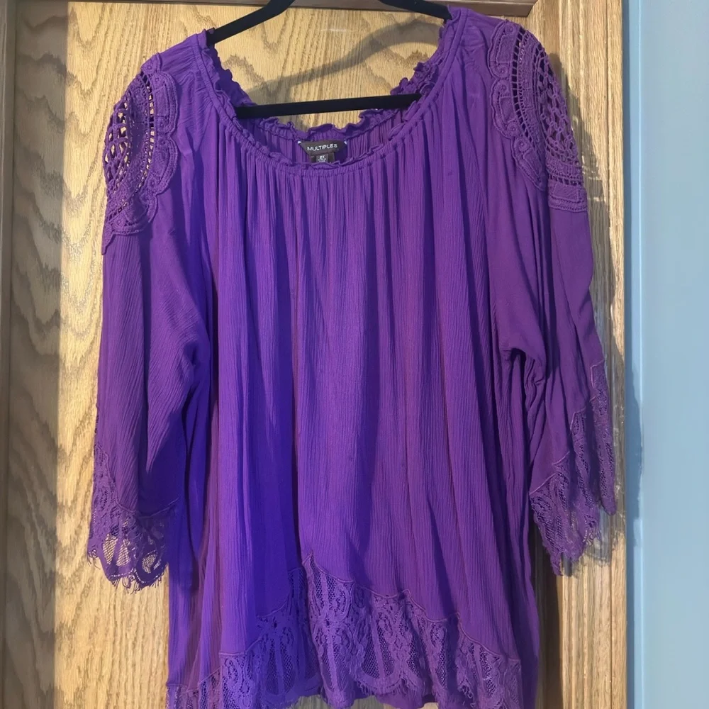 Purple stretch blouse with lace - Picture 1 of 4